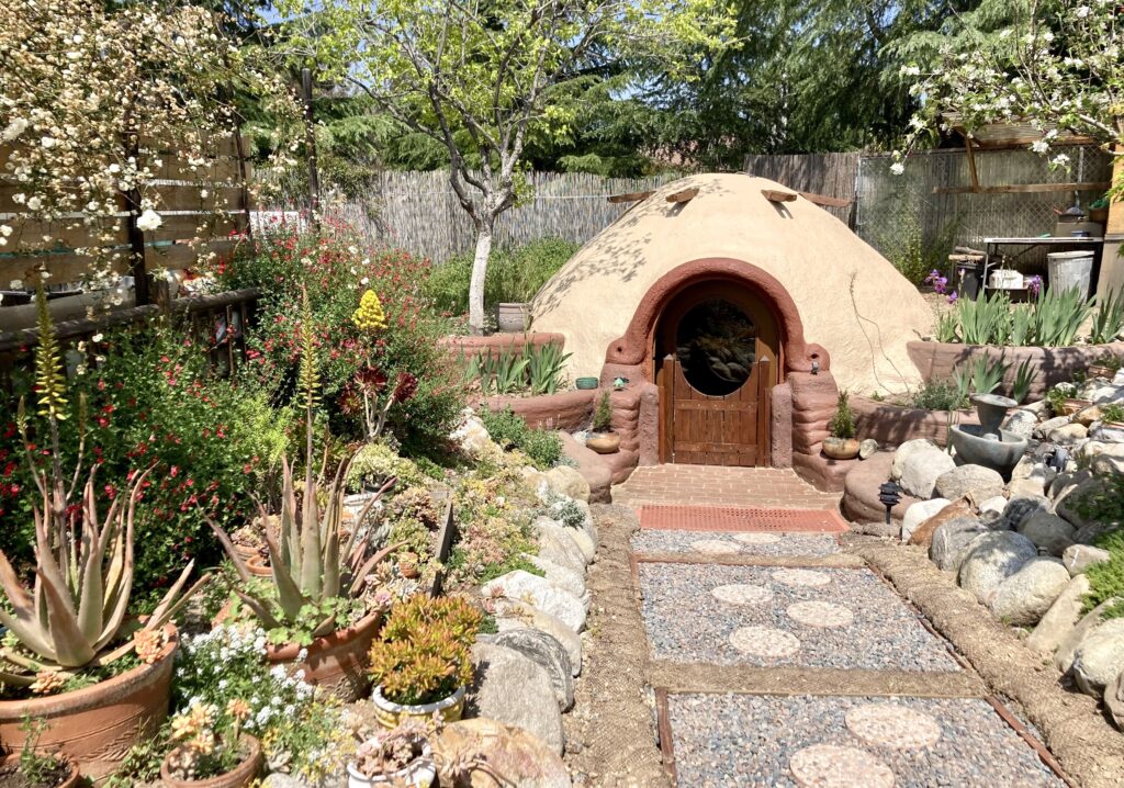 Myra House HwaBang dome