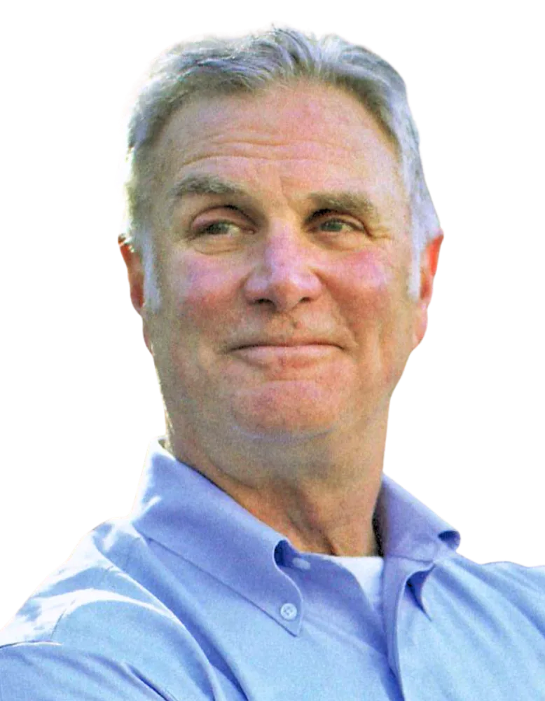 Daniel Dombrowski - Headshot